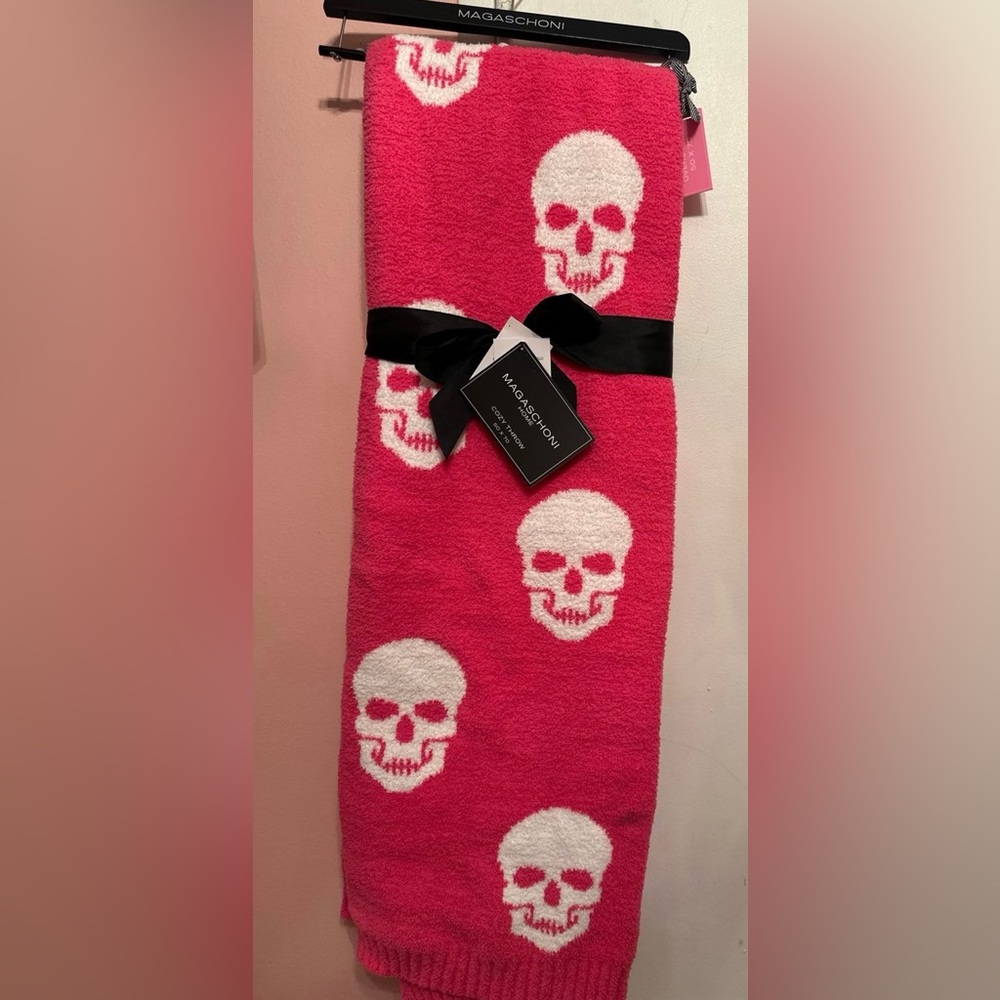 Magaschoni PINK Large Halloween Skull Blanket 50inx70in viral pink skull soft